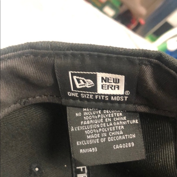 New Era Black Hat Monochromatic Design - Picture 2 of 6